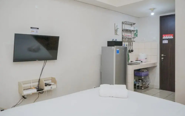 Furnished and Simple Living Studio Serpong Greenview Apartment