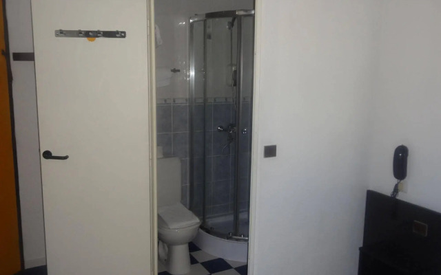 Rev'Hotel Coignières