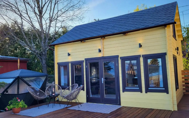 Tiny house near Viljandi lake