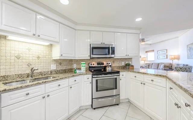 Westwinds 4779 - Flr9 - 2BR 2BA -