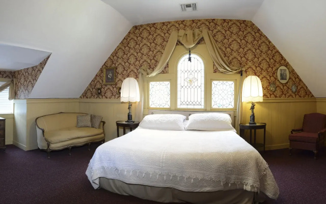 McFarlin House B&B