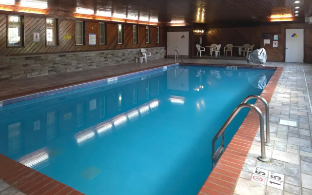 MainStay Suites LeClaire - Quad Cities