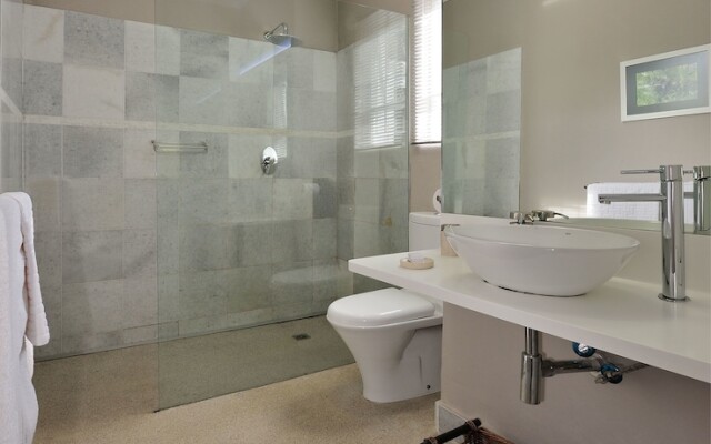 Barry Hall Luxury Apartments