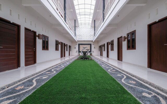 OYO 2587 Enfaza Guesthouse Syariah