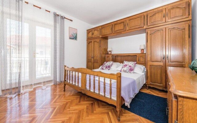 Stunning Apartment in Sibenik With Wifi and 3 Bedrooms