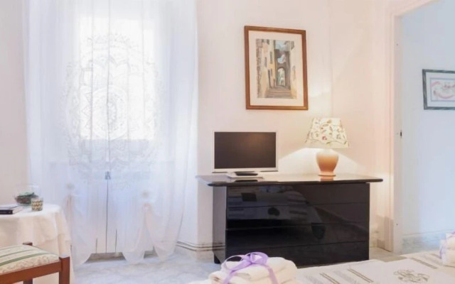 Bright Apartment with Terrace