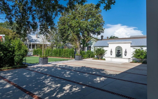 Oyster Bay Boutique Hotel