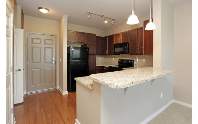 Riverside Suites