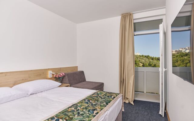 Colentum Resort Murter