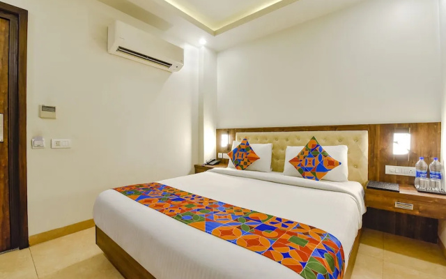 Fabhotel The Palm