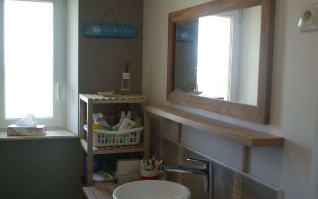 Fantastic Renovated House on the Opal Coast Cliffs