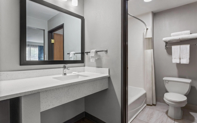 Days Inn by Wyndham Phoenix West