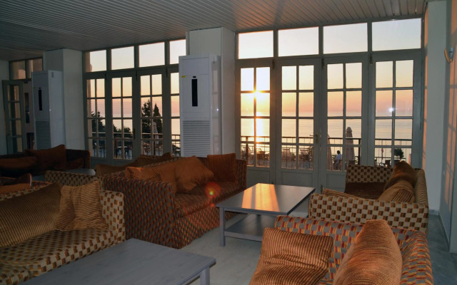 Mitsis Belvedere
