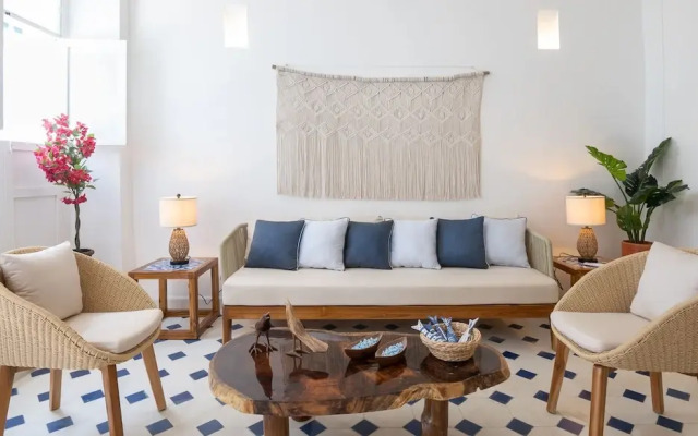 Casa. Trinidad by SOHO