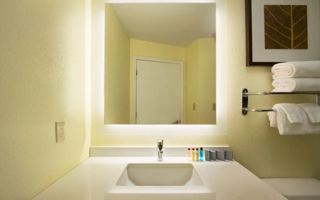 Candlewood Suites Detroit