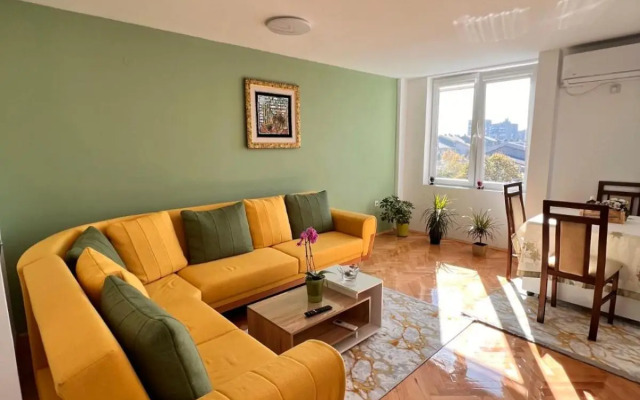 The Goldie Apartment