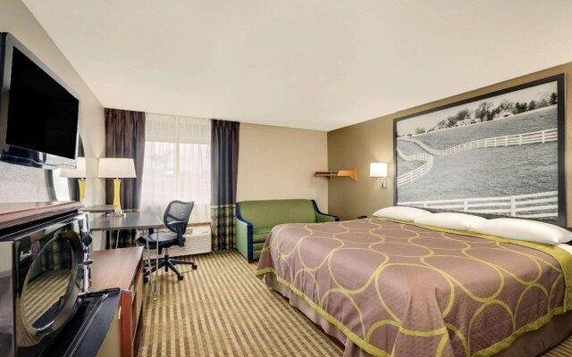 Super 8 By Wyndham Lexington Winchester Rd