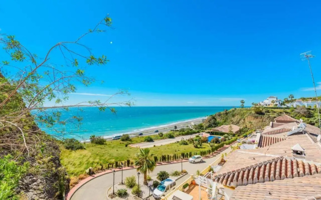 Villas Nerjazul - El Peñoncillo Beach
