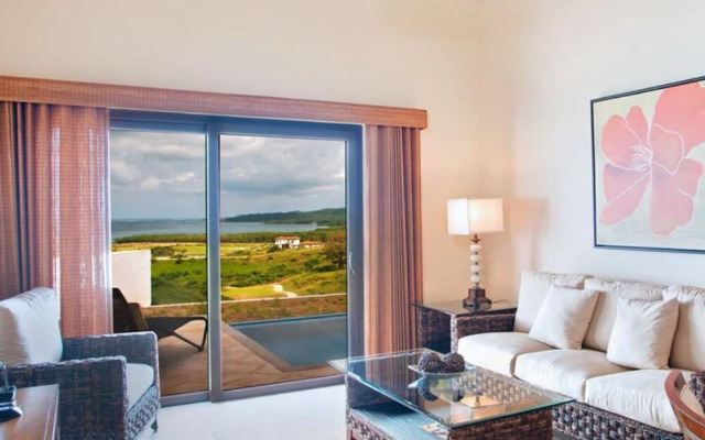 Ocean View Home RO005