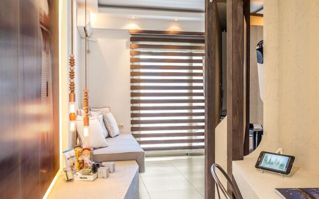 Harbor Suites