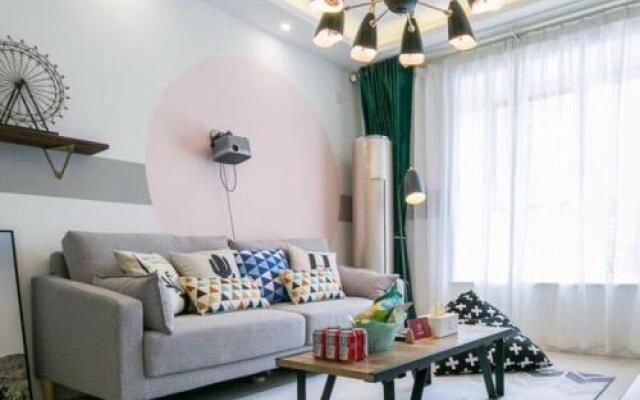 Xi'an Beilin·Small Goose Tower· Locals Apartment 00152240