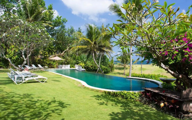 Sungai Tinggi Beach Villa