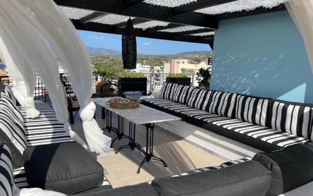 Magical Seaside Town Boutique Apts 2