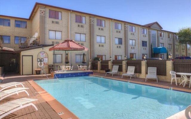 Orangewood Inn & Suites Midtown