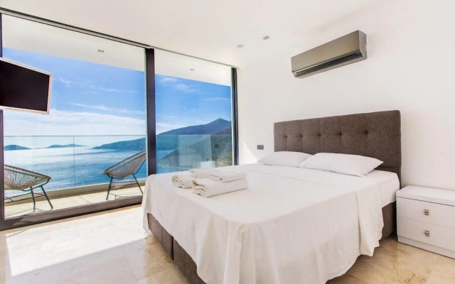 Villa Marvellous by Akdenizvillam