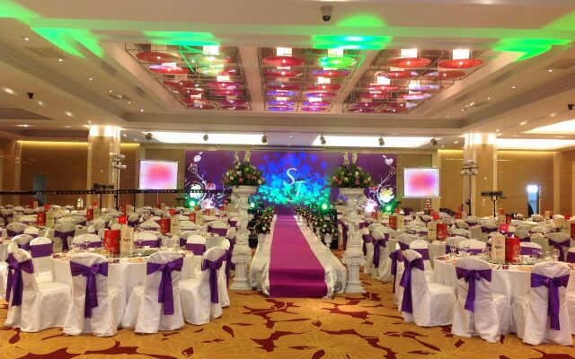 Grand New Century Hotel