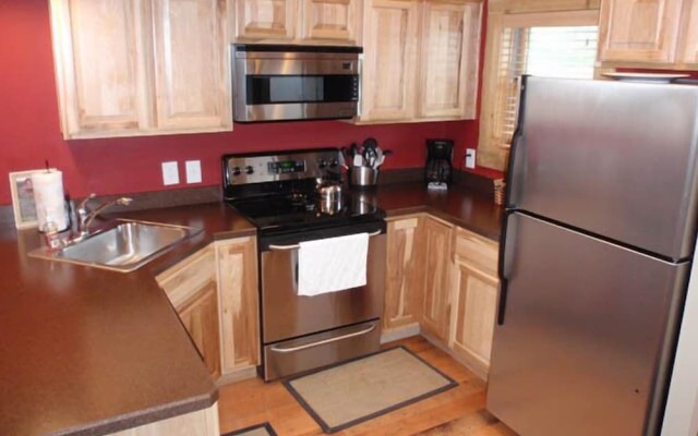 Cabins on Maple River