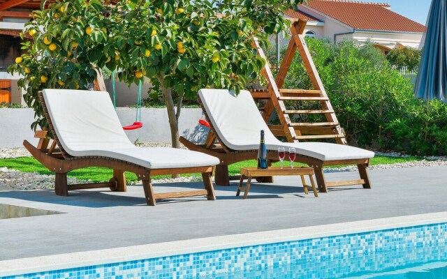 Beautiful Home in Debeljak With Wifi and 3 Bedrooms