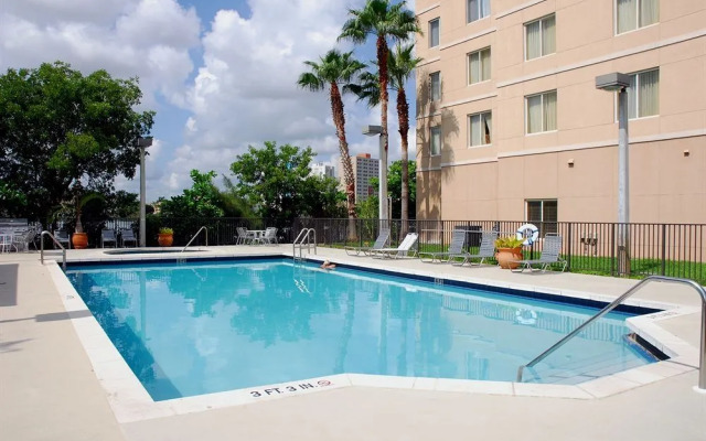 Homewood Suites Miami Airport/Blue Lagoon