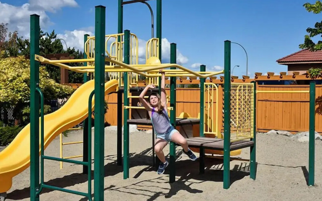 La Casa Lakeside Resort