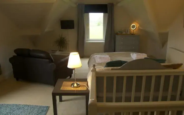 Field View House B&B