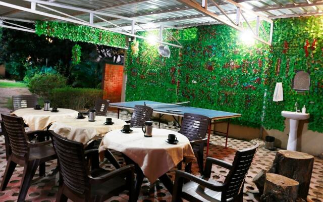 Corbett Aroma Park By Royal Collection