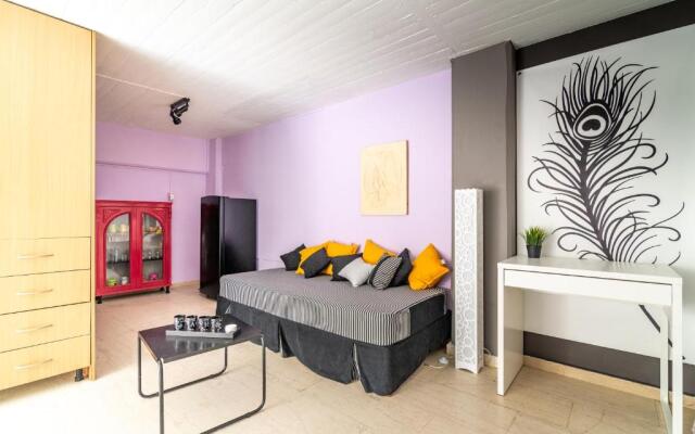 Loft Style Central Studio Large Terrace 100Mbps