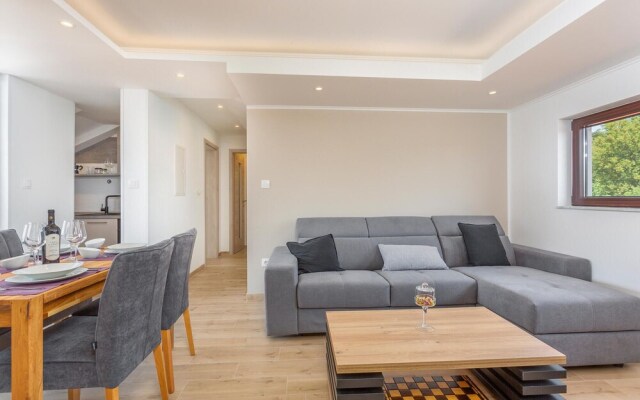 Awesome Apartment in Rijeka With Wifi and 2 Bedrooms