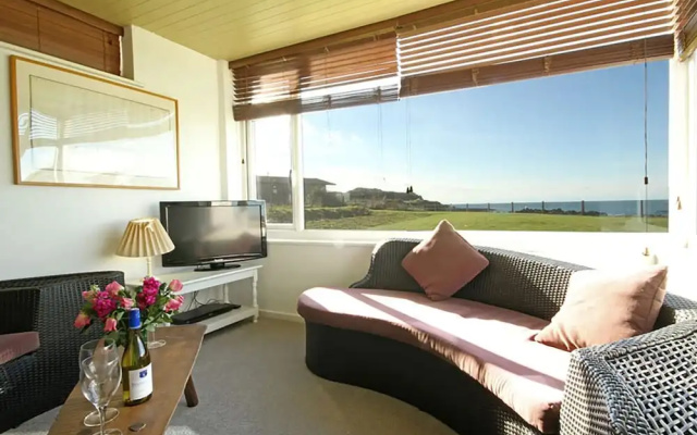 Beach House - Dryll-y-gro