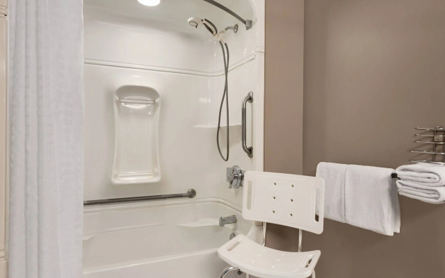 Royal Hotel Calgary, Trademark Collection by Wyndham