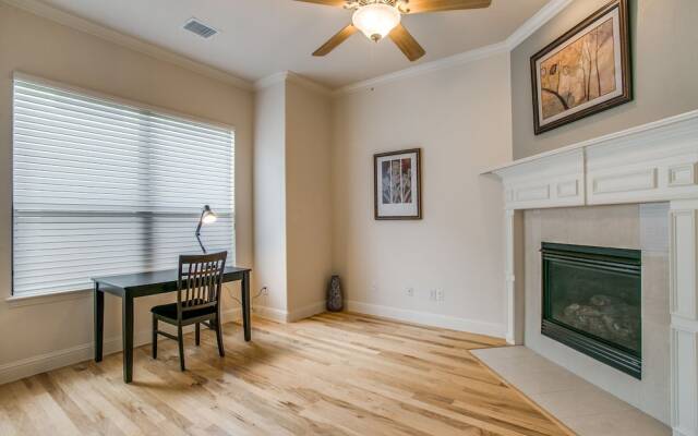 Stylish 3 bedroom Town Home at shops at