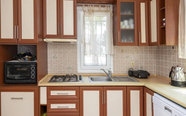 2 BR House With Garden in the Heart of Yalikavak
