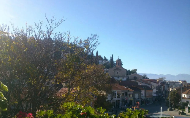 Vila Mostrovi
