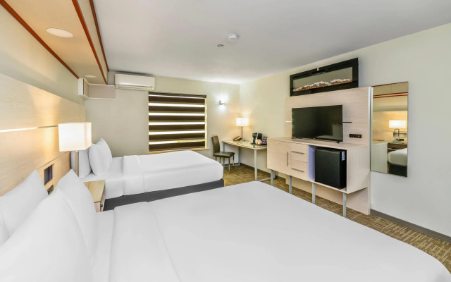 Quality Inn Sunshine Suites