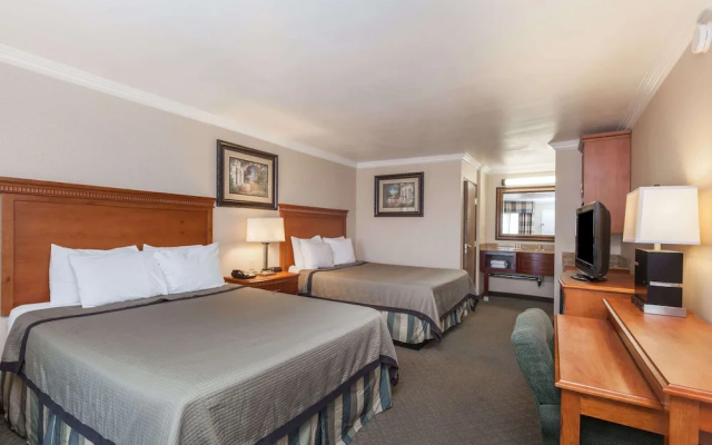 Travelodge Sylmar CA