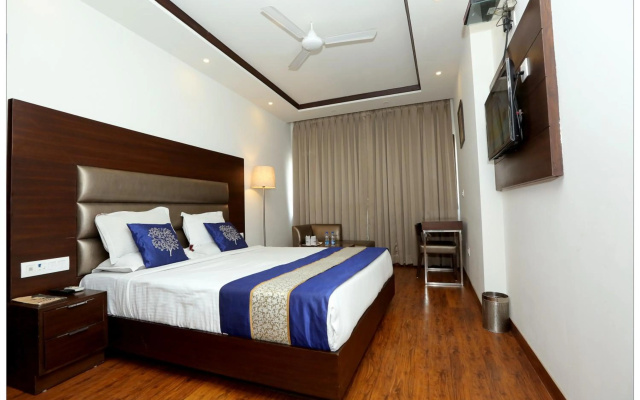 Hotel The R Blues – Guest Rooms – Delhi
