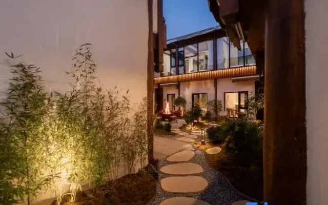 Yulong Qiyunli Designer Homestay