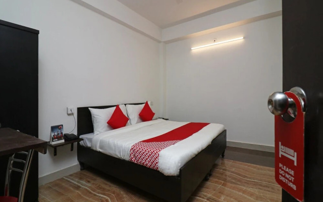 OYO Flagship 26898 Galleria