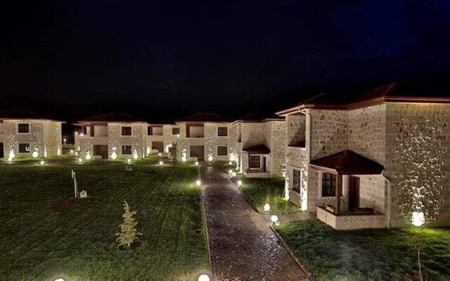 Elevres Stone House Otel