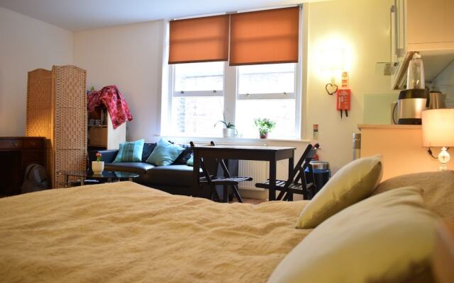 Spacious Studio Flat in Central Kensington